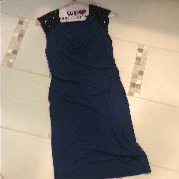 Black sequin should cocktail dress - Picture 2 of 4